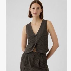 GAP Cropped Button-Up Vest Sz Small
